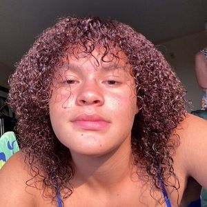 Meet your Posher, Charly